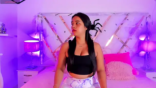 naughty  sara online show from October 2025 11:46:02 AM