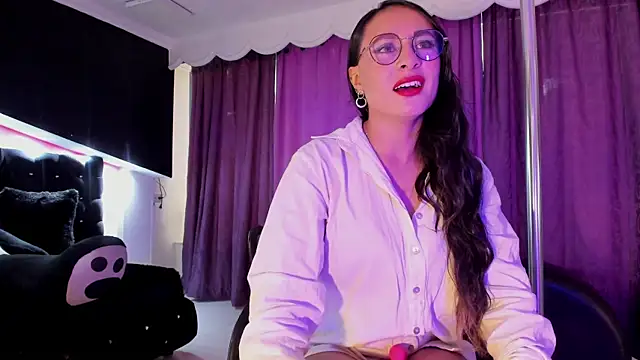 Coral Gibson online show from June 2026 12:20:01 PM