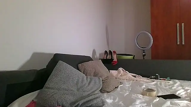 Snapshot of KarolinaReaper chatting on December 2024 07:55:01 PM KarolinaReaper online show from December 2024 07:55:01 PM