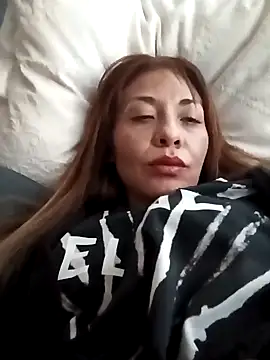 Snapshot of KarolinaReaper chatting on December 2024 03:01:01 PM KarolinaReaper online show from December 2024 03:01:01 PM