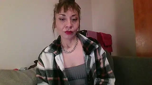 Snapshot of KarolinaReaper chatting on January 2025 06:21:01 PM KarolinaReaper online show from January 2025 06:21:01 PM