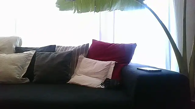 Snapshot of KarolinaReaper chatting on February 2025 04:09:02 PM KarolinaReaper online show from February 2025 04:09:02 PM