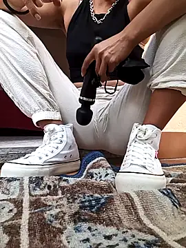 Snapshot of KarolinaReaper chatting on September 2025 12:26:01 PM KarolinaReaper online show from September 2025 12:26:01 PM