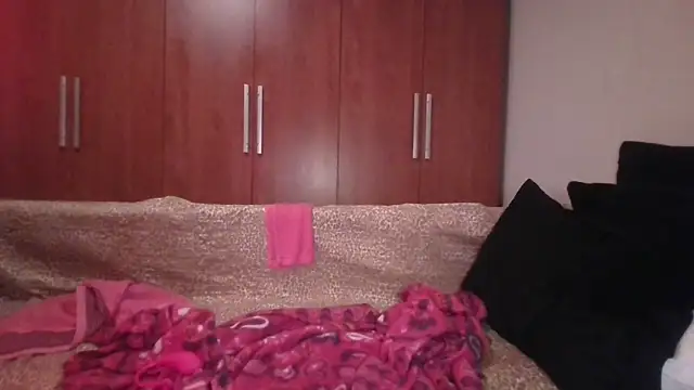 Snapshot of KarolinaReaper chatting on October 2025 11:49:02 PM KarolinaReaper online show from October 2025 11:49:02 PM