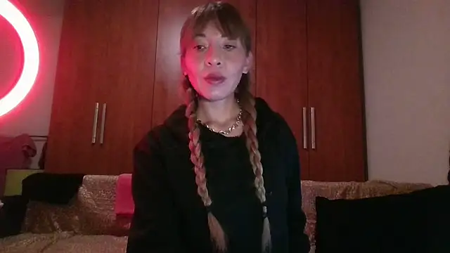 Snapshot of KarolinaReaper chatting on October 2025 03:55:02 PM KarolinaReaper online show from October 2025 03:55:02 PM