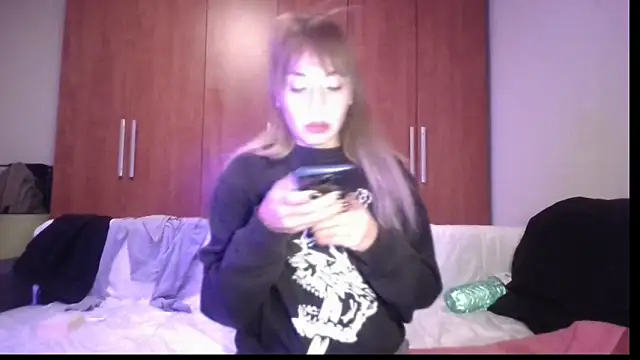 Snapshot of KarolinaReaper chatting on November 2025 01:45:01 PM KarolinaReaper online show from November 2025 01:45:01 PM