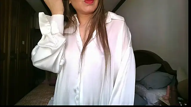 KarolinaReaper online show from April 2026 01:45:01 PM