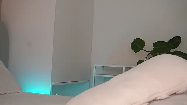 DreamSofia online show from March 2025 02:23:02 PM