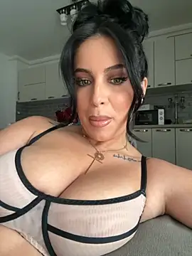 Snapshot of melissablack chatting on September 2025 11:32:02 AM melissablack online show from September 2025 11:32:02 AM