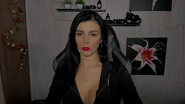 KayWuds online show from December 2024 04:06:01 PM