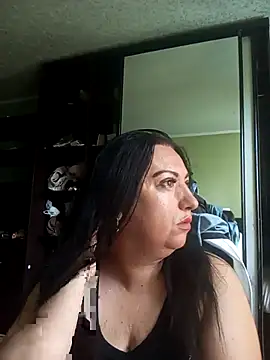 Snapshot of Veronica-Celie chatting on May 2026 06:51:02 AM Veronica-Celie online show from May 2026 06:51:02 AM