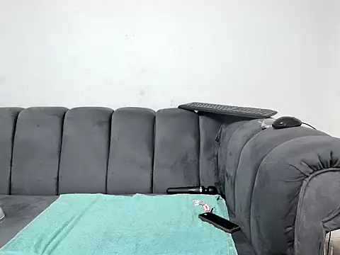 Pearl 00 online show from March 2026 12:30:01 PM