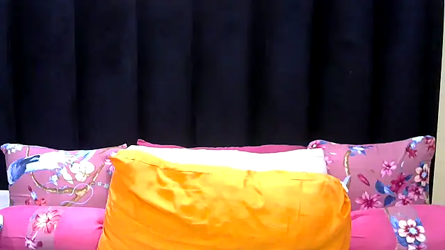 Pearl 00 online show from May 2026 06:13:01 PM