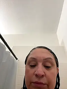 AlyssiaAmoreXO online show from October 2025 06:17:02 PM