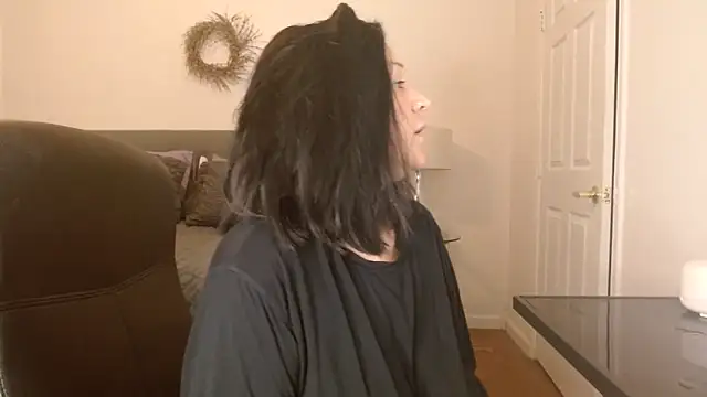 AlyssiaAmoreXO online show from October 2025 06:42:01 PM