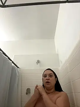 AlyssiaAmoreXO online show from November 2025 01:42:01 AM