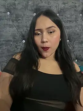 Snapshot of YuliiCamm chatting on March 2025 01:43:02 AM YuliiCamm online show from March 2025 01:43:02 AM
