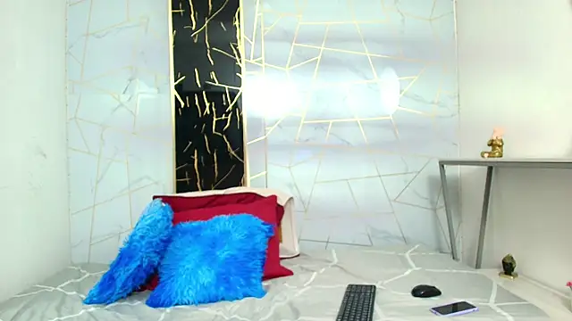 Celestial Queen  online show from April 2026 12:32:01 PM
