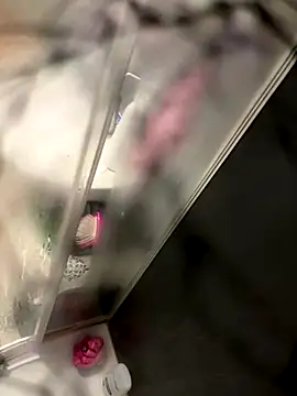 Snapshot of lescro95_ chatting on October 2025 05:55:02 PM lescro95 online show from October 2025 05:55:02 PM