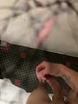 lescro95  online show from February 2026 05:07:02 PM