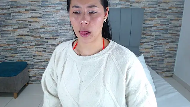 Snapshot of _joy_yva chatting on September 2025 02:09:02 PM joy yva online show from September 2025 02:09:02 PM