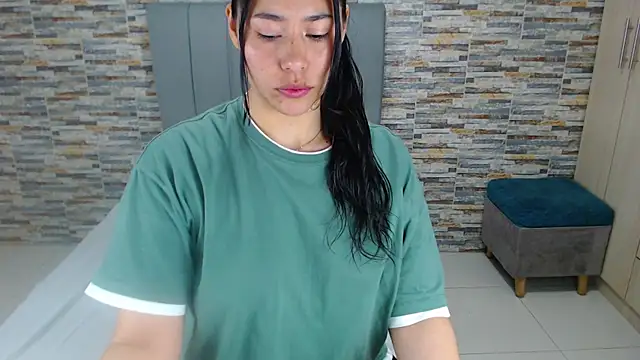 Snapshot of _joy_yva chatting on September 2025 04:33:02 PM joy yva online show from September 2025 04:33:02 PM