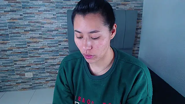 Snapshot of _joy_yva chatting on October 2025 06:50:01 PM joy yva online show from October 2025 06:50:01 PM