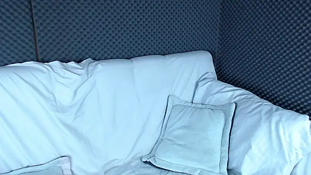  joy yva online show from March 2026 10:25:01 PM