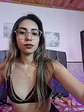 Scarlett Khan online show from December 2024 01:19:02 PM