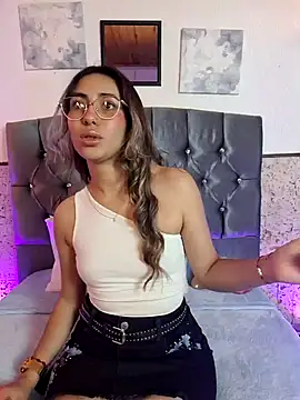 Scarlett Khan online show from January 2025 01:49:01 AM