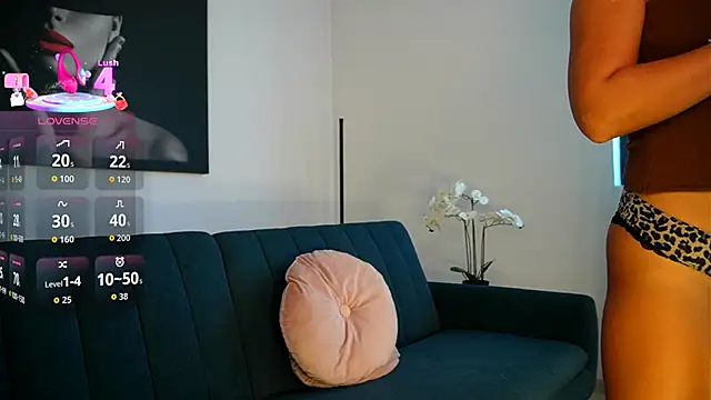 Snapshot of izzy_belle chatting on September 2025 12:08:02 PM izzy belle online show from September 2025 12:08:02 PM