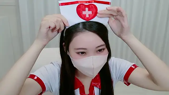 Snapshot of yuki_room chatting on November 2025 01:11:02 PM yuki room online show from November 2025 01:11:02 PM