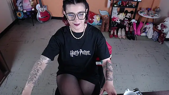 MissMiia2 online show from January 2025 06:04:02 PM