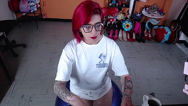 MissMiia2 online show from March 2025 12:53:02 PM