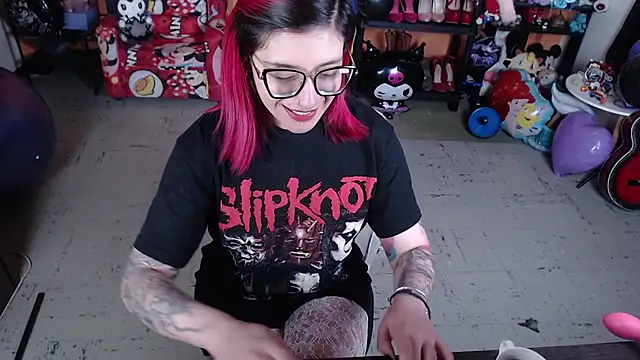 MissMiia2 online show from September 2025 01:21:01 PM