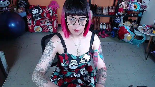 MissMiia2 online show from November 2025 01:55:01 PM