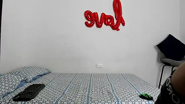 evanscollins online show from October 2025 04:44:02 AM