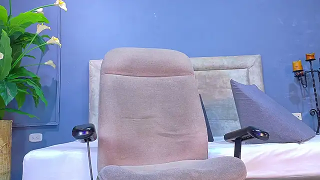 Iker bigdick online show from November 2025 07:35:02 PM