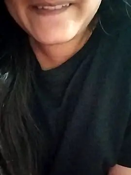 Indianhyna online show from February 2026 01:00:02 AM