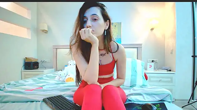 Iren online show from December 2025 06:38:02 PM