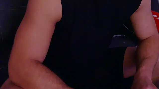 Snapshot of GymBoyVan chatting on February 2025 10:30:01 AM GymBoyVan online show from February 2025 10:30:01 AM