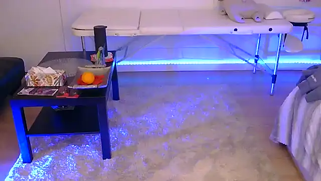 Snapshot of GymBoyVan chatting on February 2025 10:44:02 AM GymBoyVan online show from February 2025 10:44:02 AM