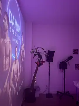 Snapshot of GymBoyVan chatting on November 2025 07:27:02 PM GymBoyVan online show from November 2025 07:27:02 PM