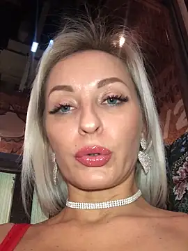 Diamond Bunny  online show from January 2025 04:20:01 PM