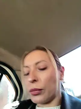 Diamond Bunny  online show from February 2026 10:41:02 AM