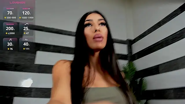 Snapshot of Foxx_girl chatting on December 2024 05:23:01 AM Foxx girl online show from December 2024 05:23:01 AM