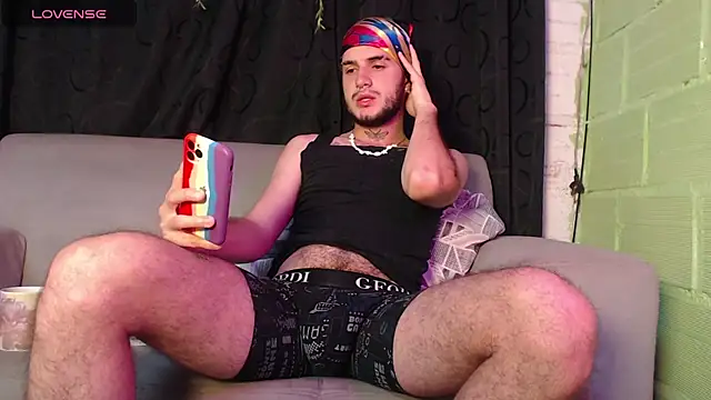 Dante Bear  online show from May 2026 10:15:02 PM
