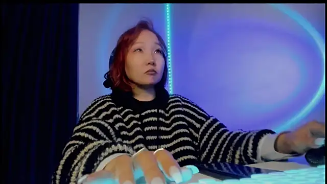 Snapshot of himeros_goddess chatting on October 2025 04:57:01 AM himeros goddess online show from October 2025 04:57:01 AM