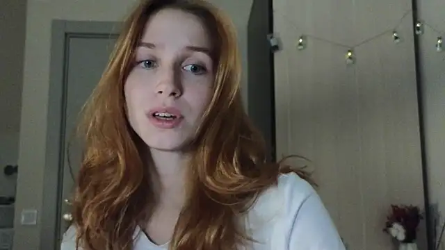 Mary Av online show from September 2025 07:50:02 PM