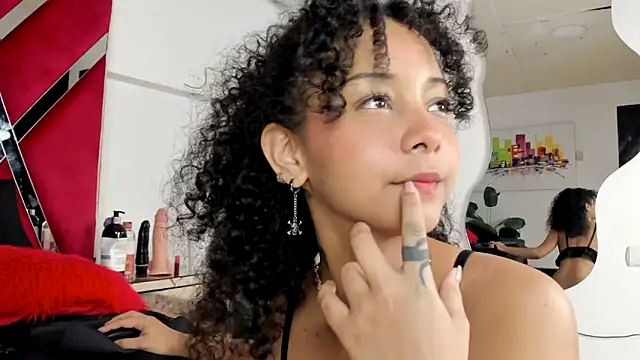 Snapshot of Milanxht chatting on January 2025 01:22:01 AM Milanxht online show from January 2025 01:22:01 AM